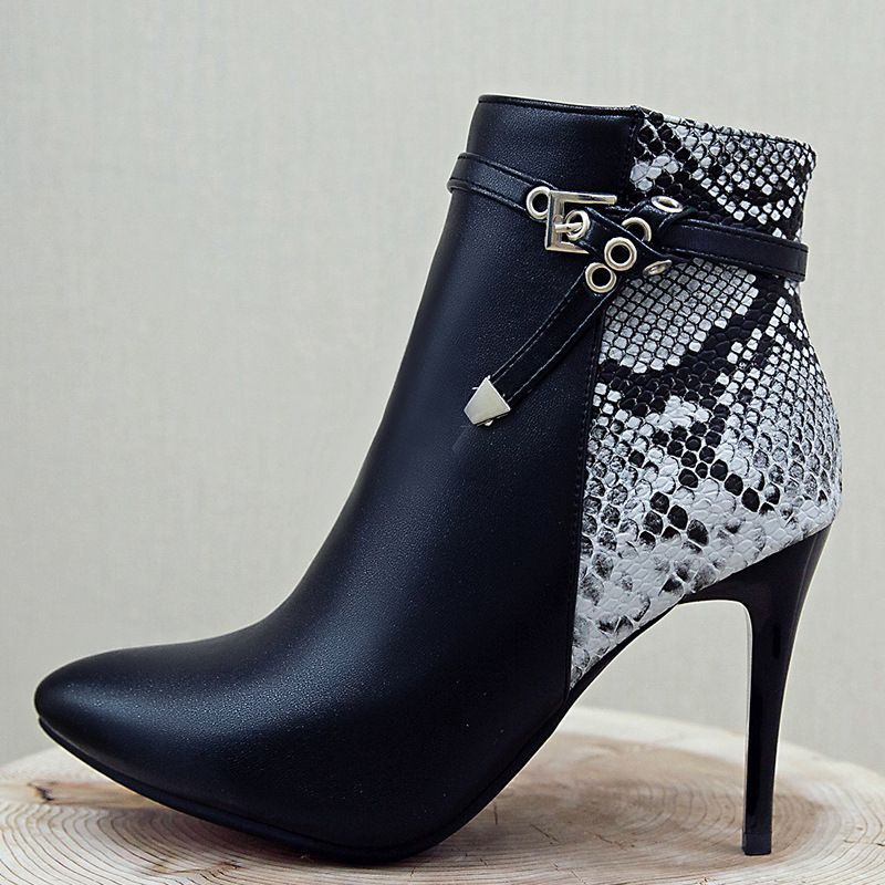 Cinnabelle - Puntige slangenprint stiletto laarzen