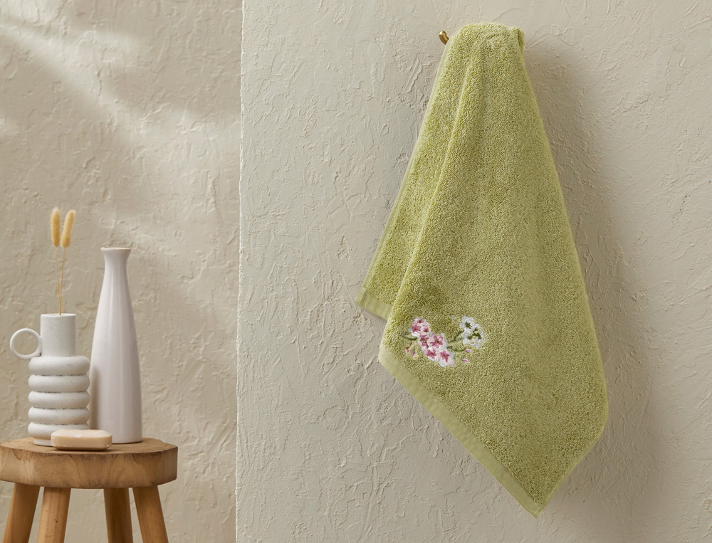 Serviette de bain brodée-Florescence