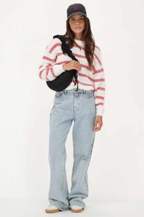 Witte oversized trui met rode strepen