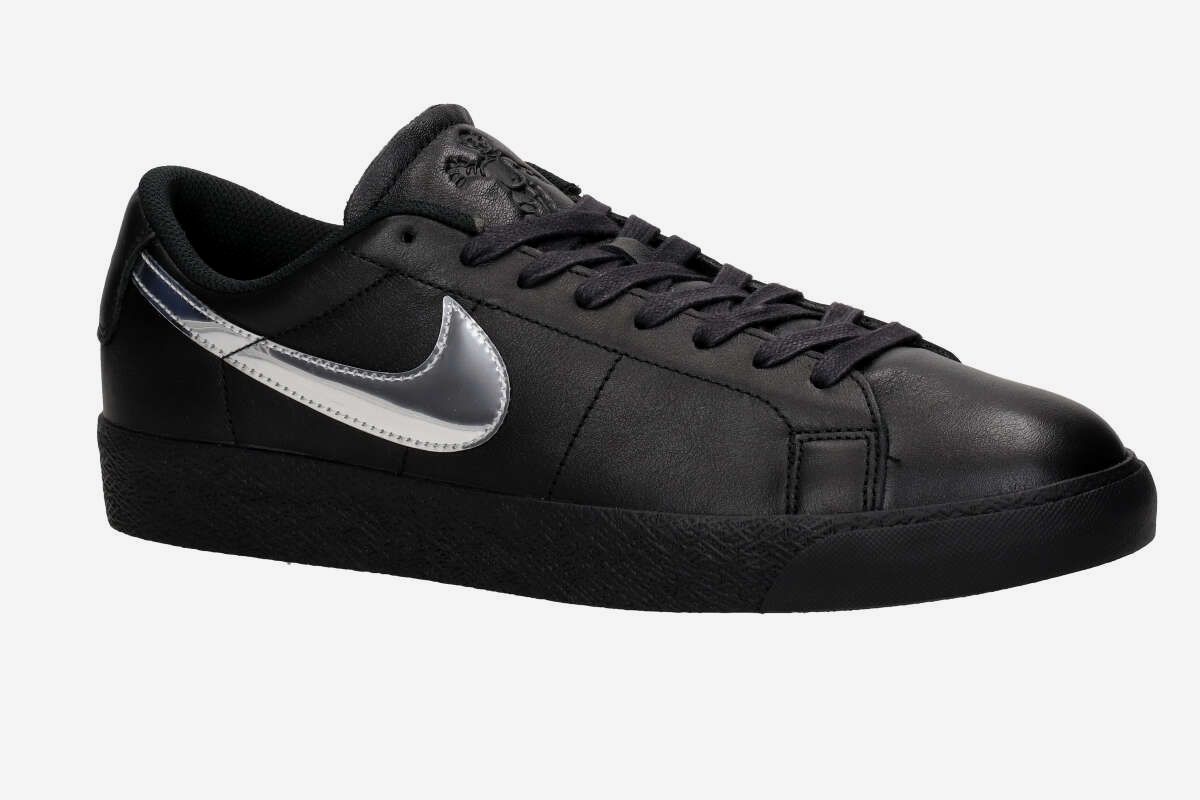 Nike SB x Dancer Blazer Low Schuh (black metallic silver)