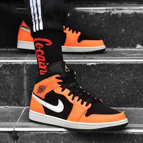 Jordan 1 Mid Black Cone