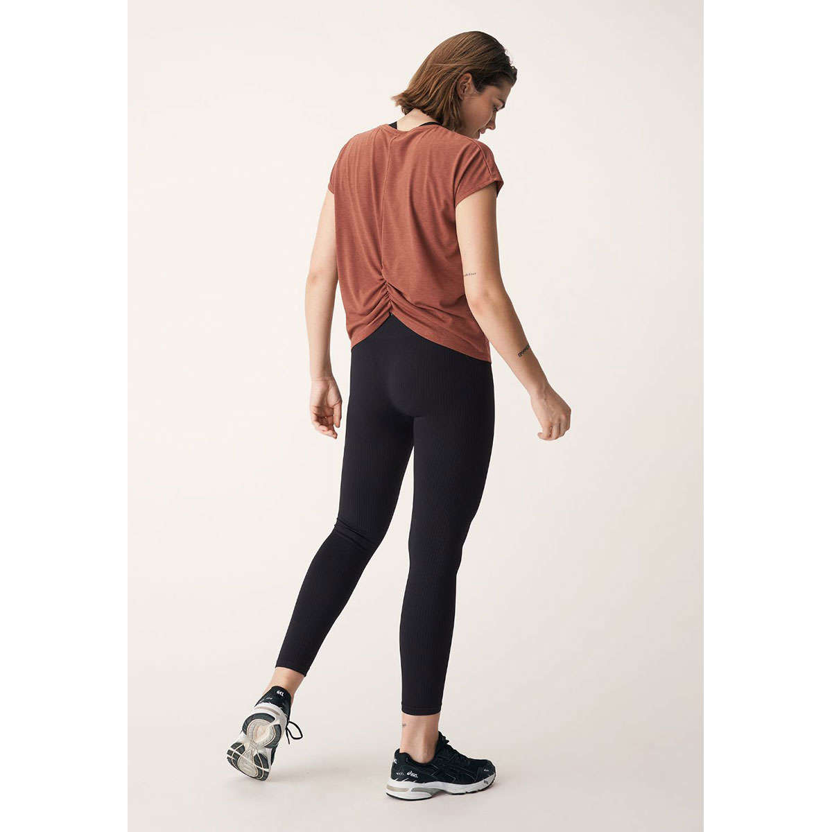 Röhnisch Split Back Hardloopshirt Korte Mouwen Bruin Dames
