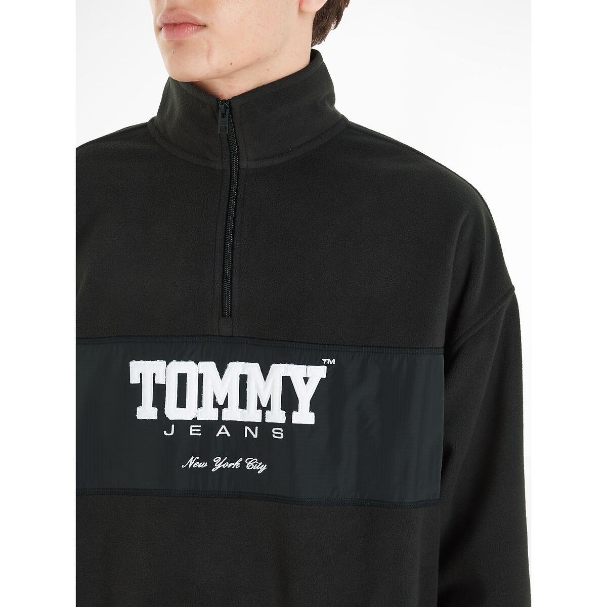 TOMMY JEANS<br>Blusa de lã folgada com meio zíper