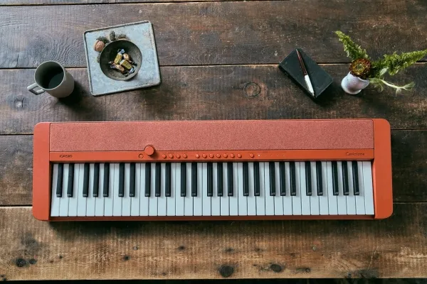 Casio CT-S1, Digital synthesizer, Rød, Vekselstrøm, Batteri, AA, 4,5 kg