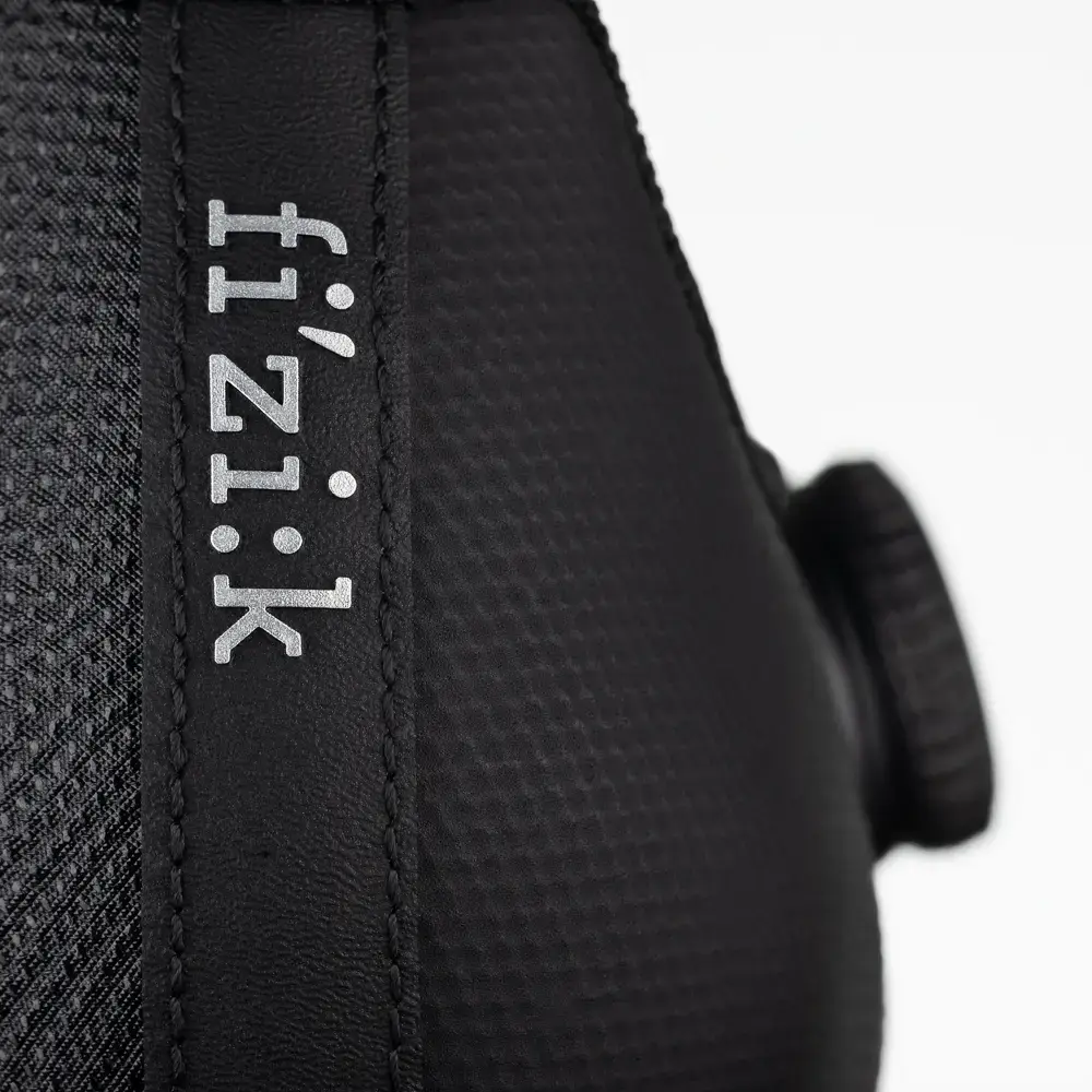 Fizik Tempo Decos Carbon Wide Wielrenschoenen Zwart/Zwart