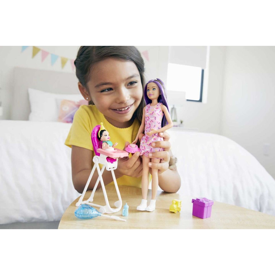 Barbie - Skipper Babysitters Doll and Playset - Feeding Chair 1 (GRP40)