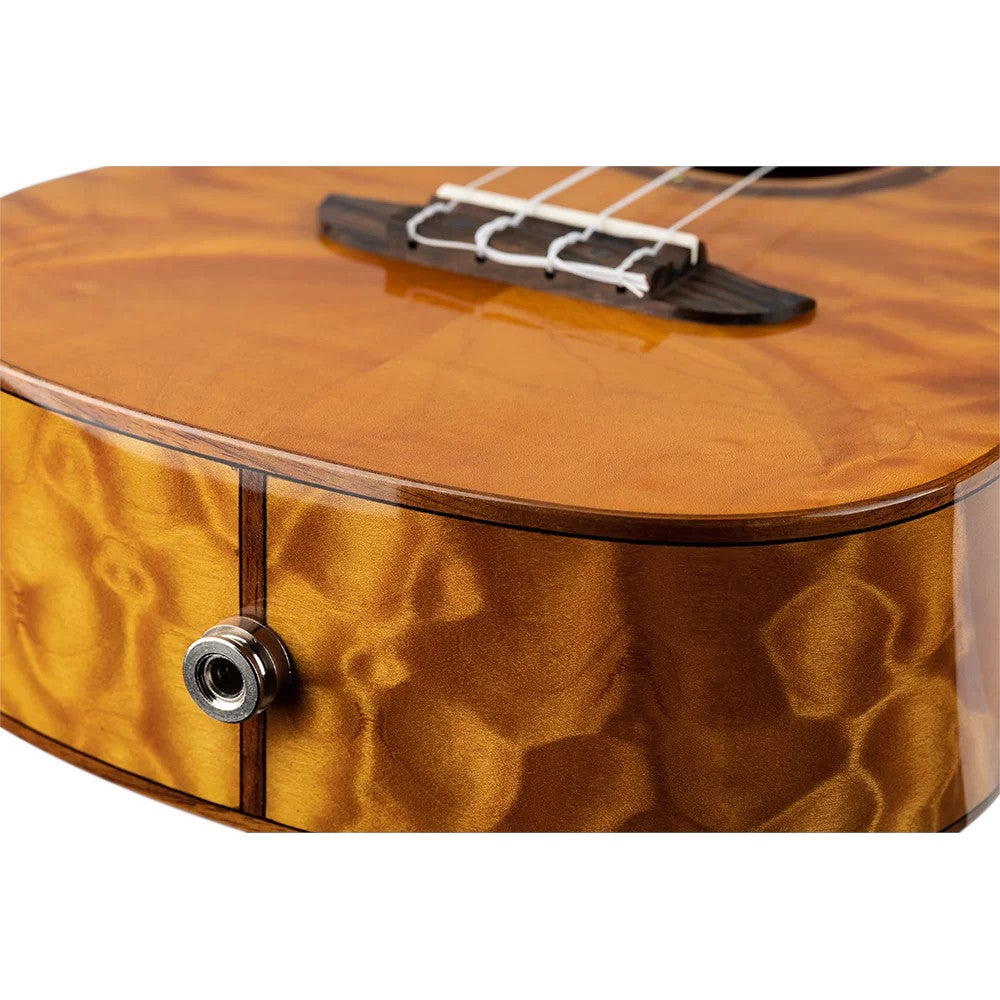 Ortega RUET-QMA Elite Series Concert Size Ukulele Quilted Maple elektrisch-akoestische concert ukelele met gigbag