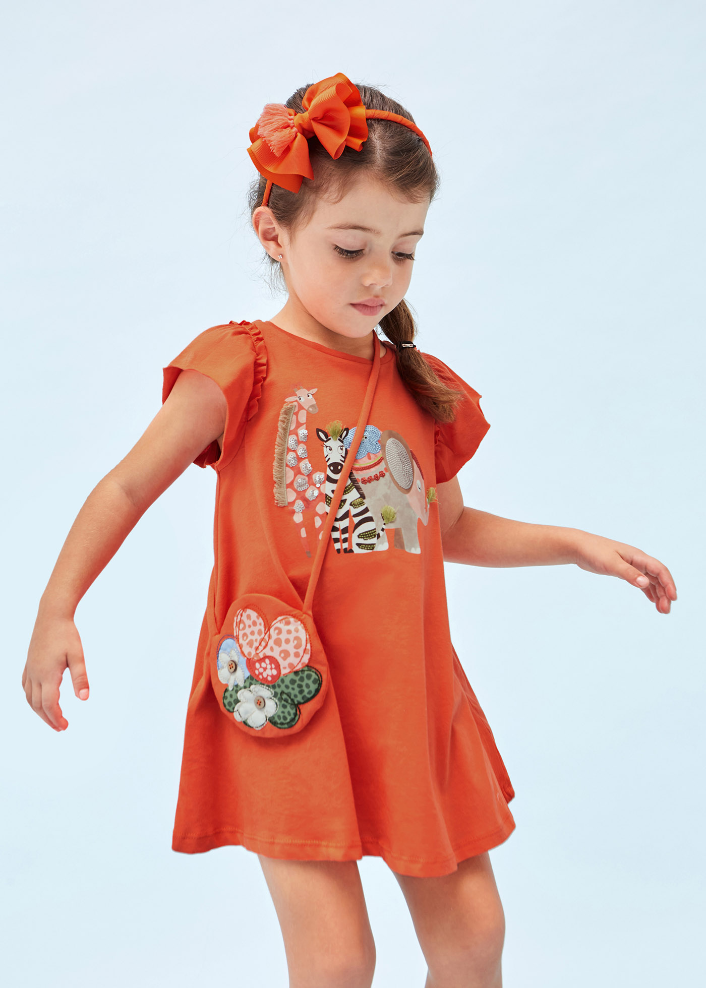 Vestido com apliques e bolsa de algodão para menina