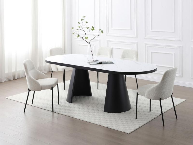 KORIZEA - Eettafel - Wit en Zwart Marmereffect - Uitschuifbaar voor 6 tot 10 Personen - MDF en Metaal