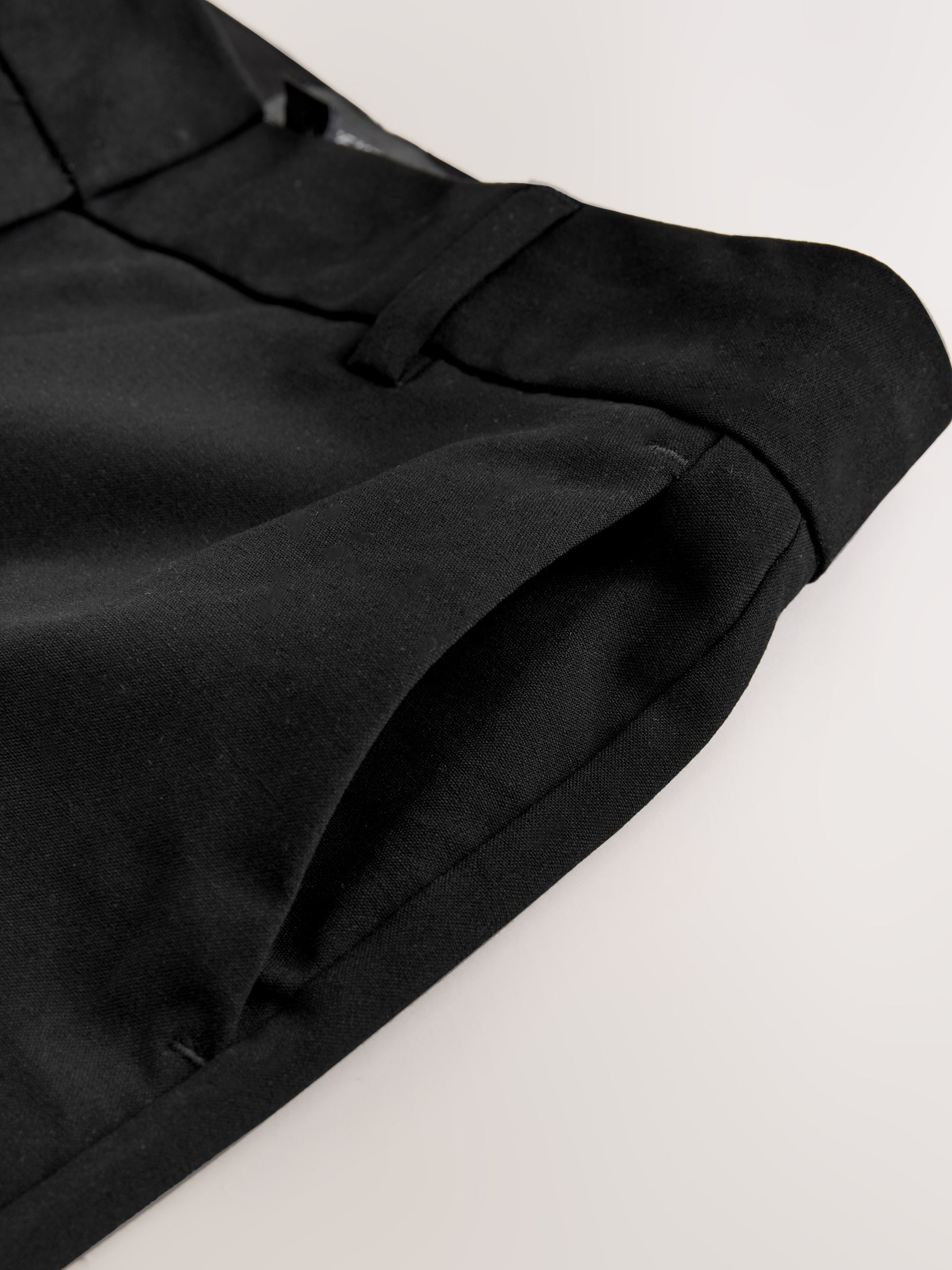 Zwart - Nauwsluitende, op maat gemaakte broek van wol