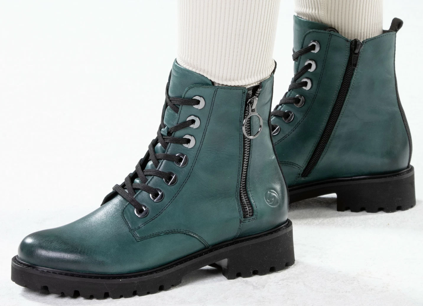 Remonte Schnür-Stiefelette aus teilweise schattiertem Nappaleder
