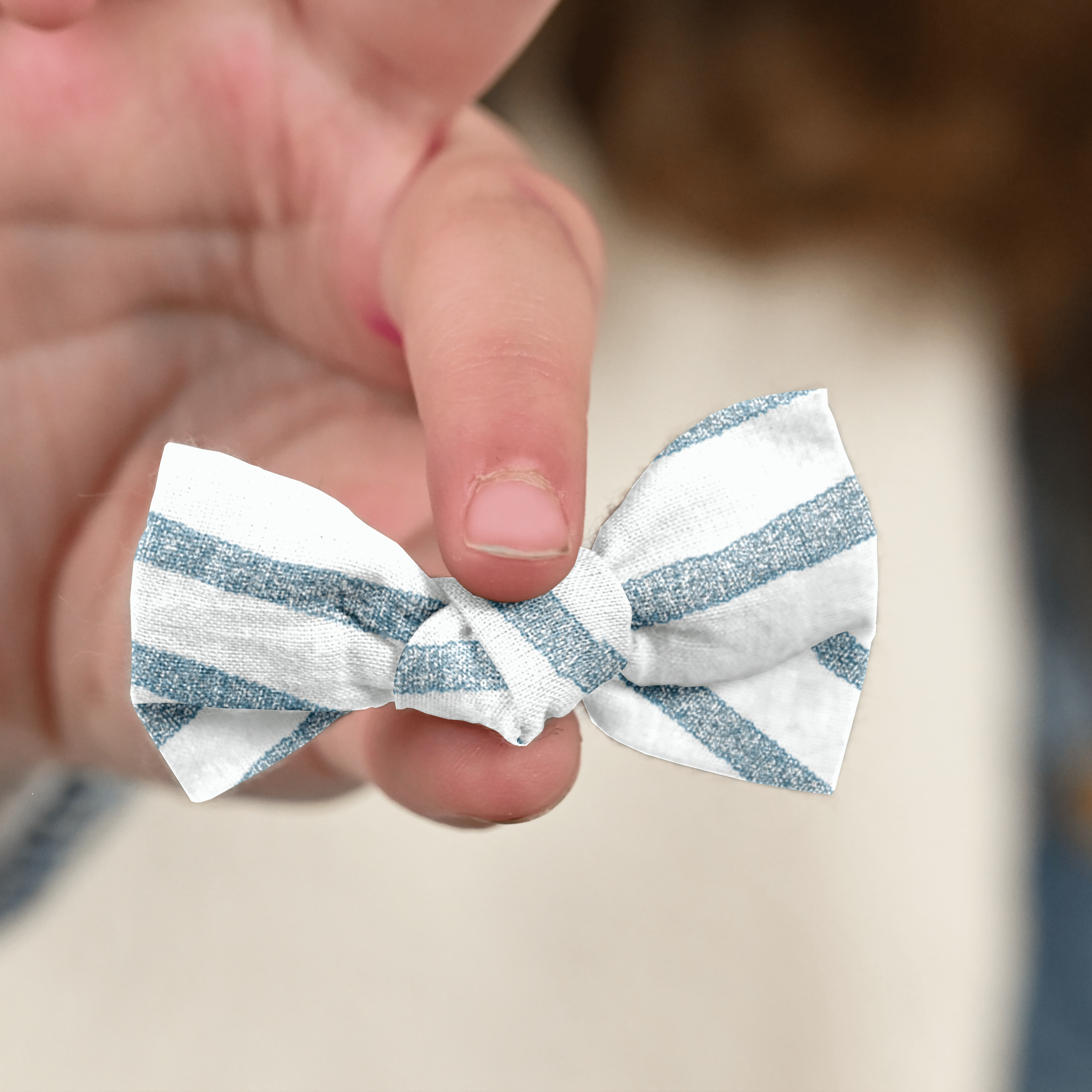 Barrette Petit Noeud Rayé Bleu Blanc