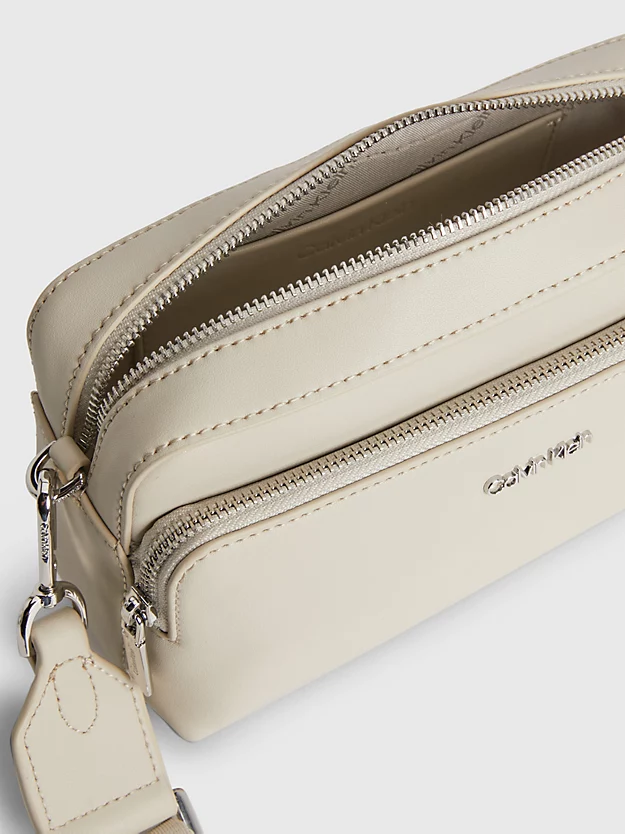 Bolsa de ombro em couro sintético