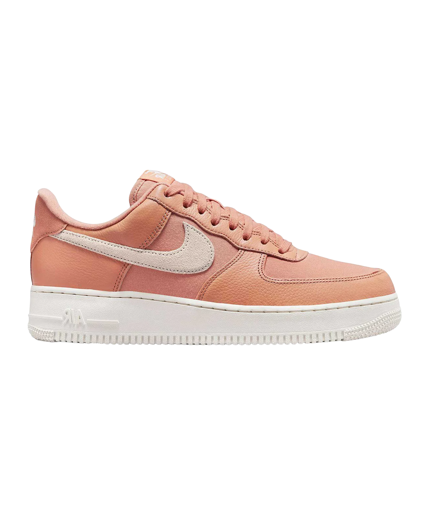 Nike Air Force 1 07 LX Braun F200