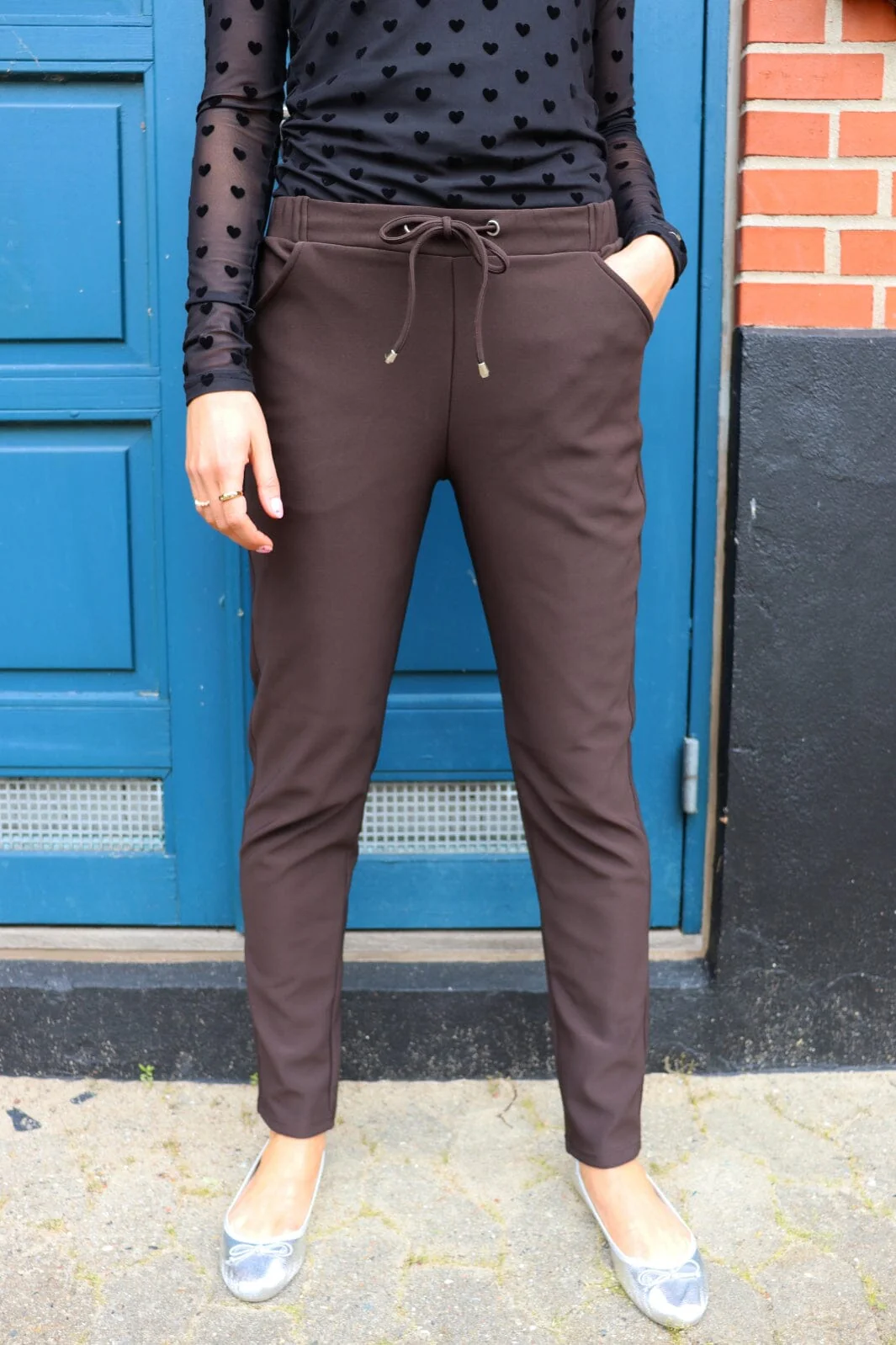 Liberte Henne-Pant coffee bean