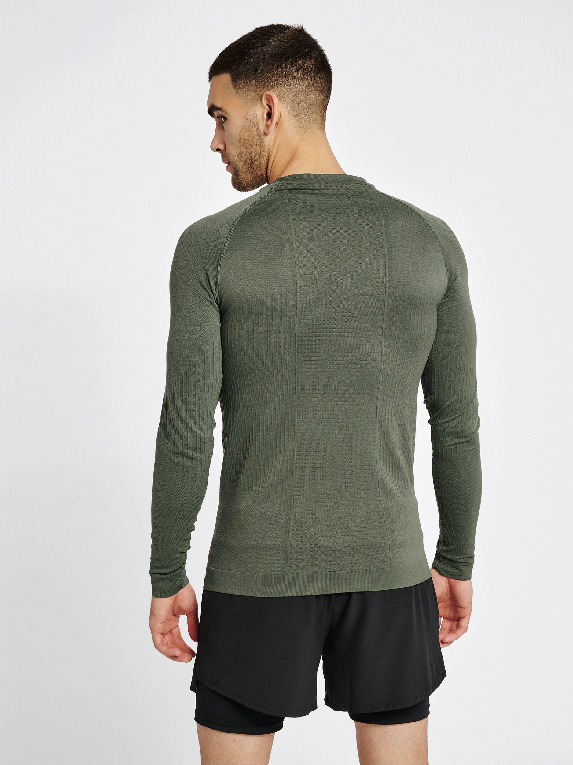 hmlSTROKE SEAMLESS T-SHIRT L/S
