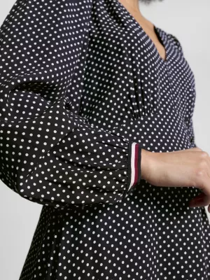 Vestido curto com decote em V e estampa de bolinhas