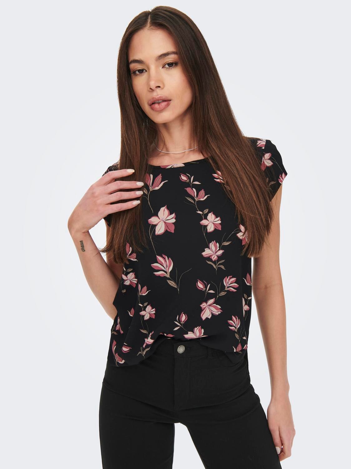 ONLVIC Top Black