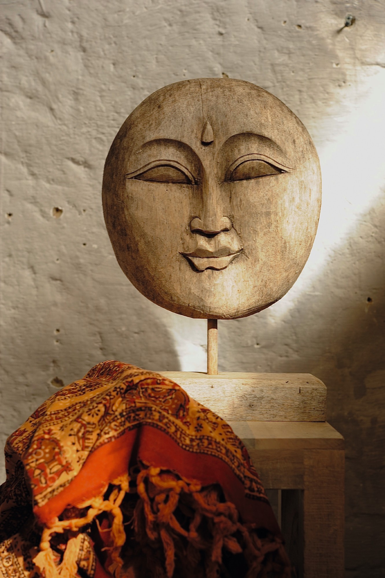 Buddha-Gesicht auf Ständer, natur, H 40 cm, B 24 cm, T 14 cm von fischer's lagerhaus