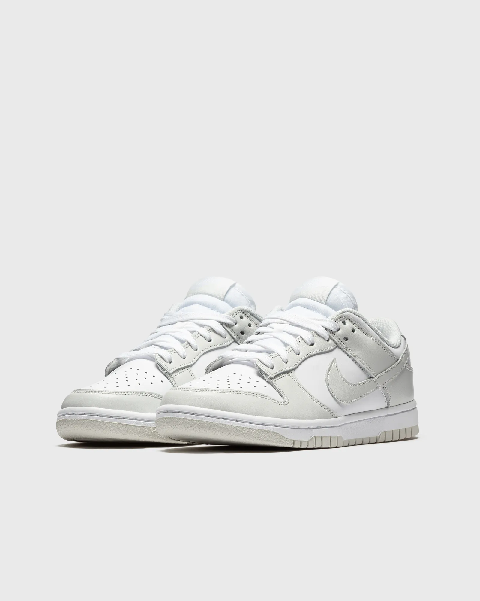 Nike WMNS DUNK LOW