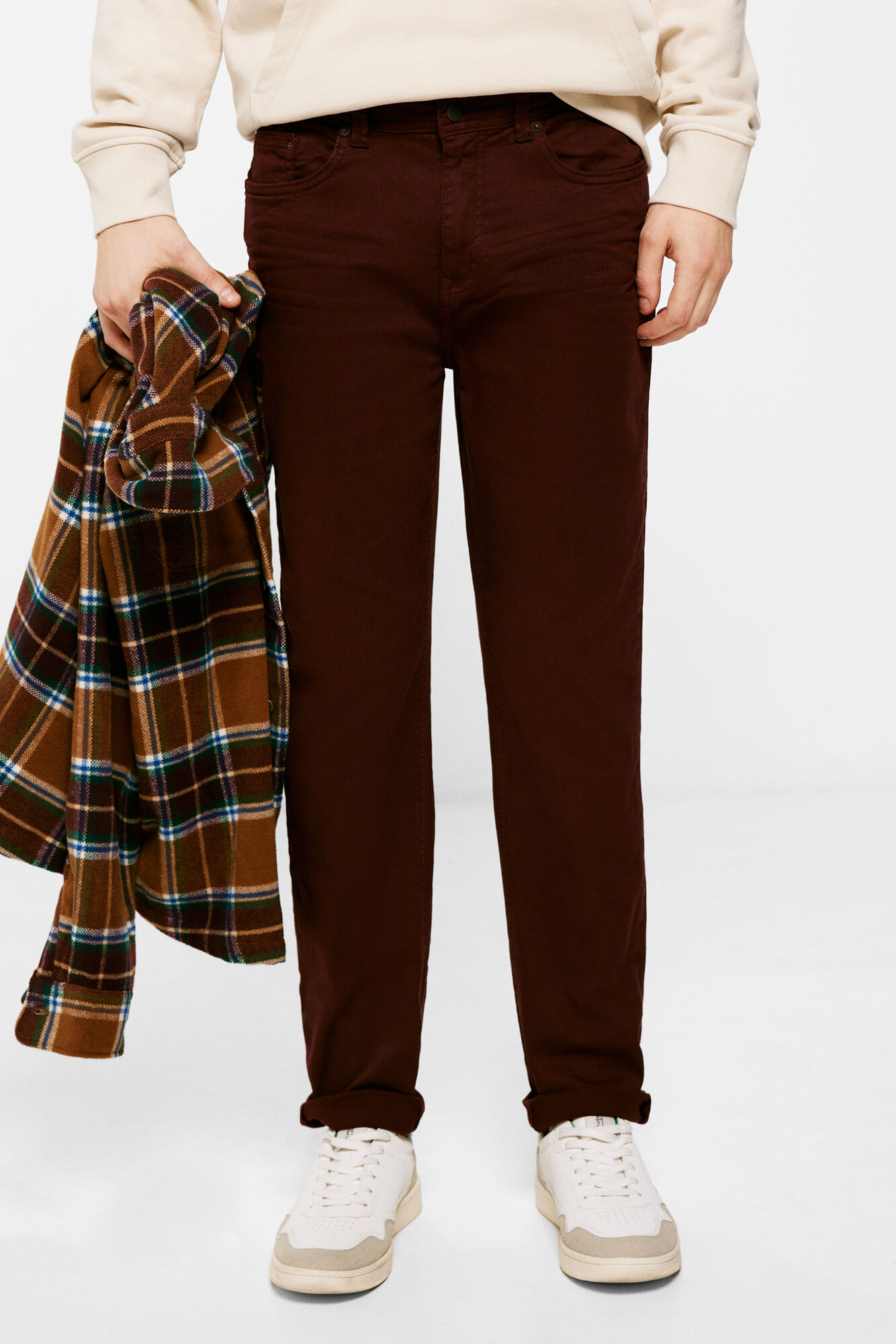 Calça de cinco bolsos com lavagem slim-fit