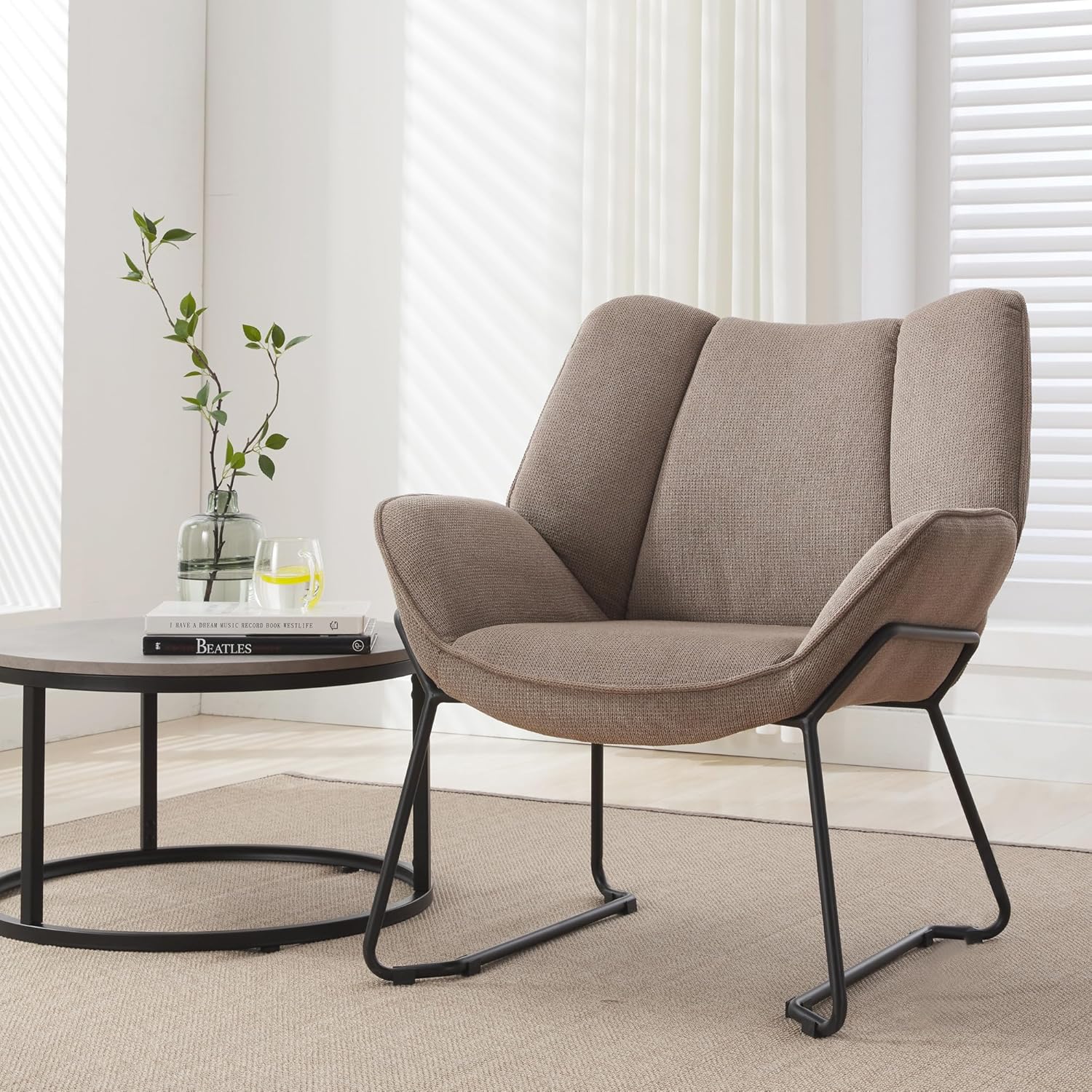 Loungesessel moderner Relaxsessel, Lounge Einzelsofa mit Polster, Lesesessel Balkon Sofa Blütenblattform mit Armlehnen Kleine Couch Schmink Stuhl Sessel Ergonomie, Beige, 72X 67X 80 cm