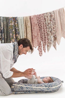 DockATot Deluxe+ Babynest, Pink & Rose