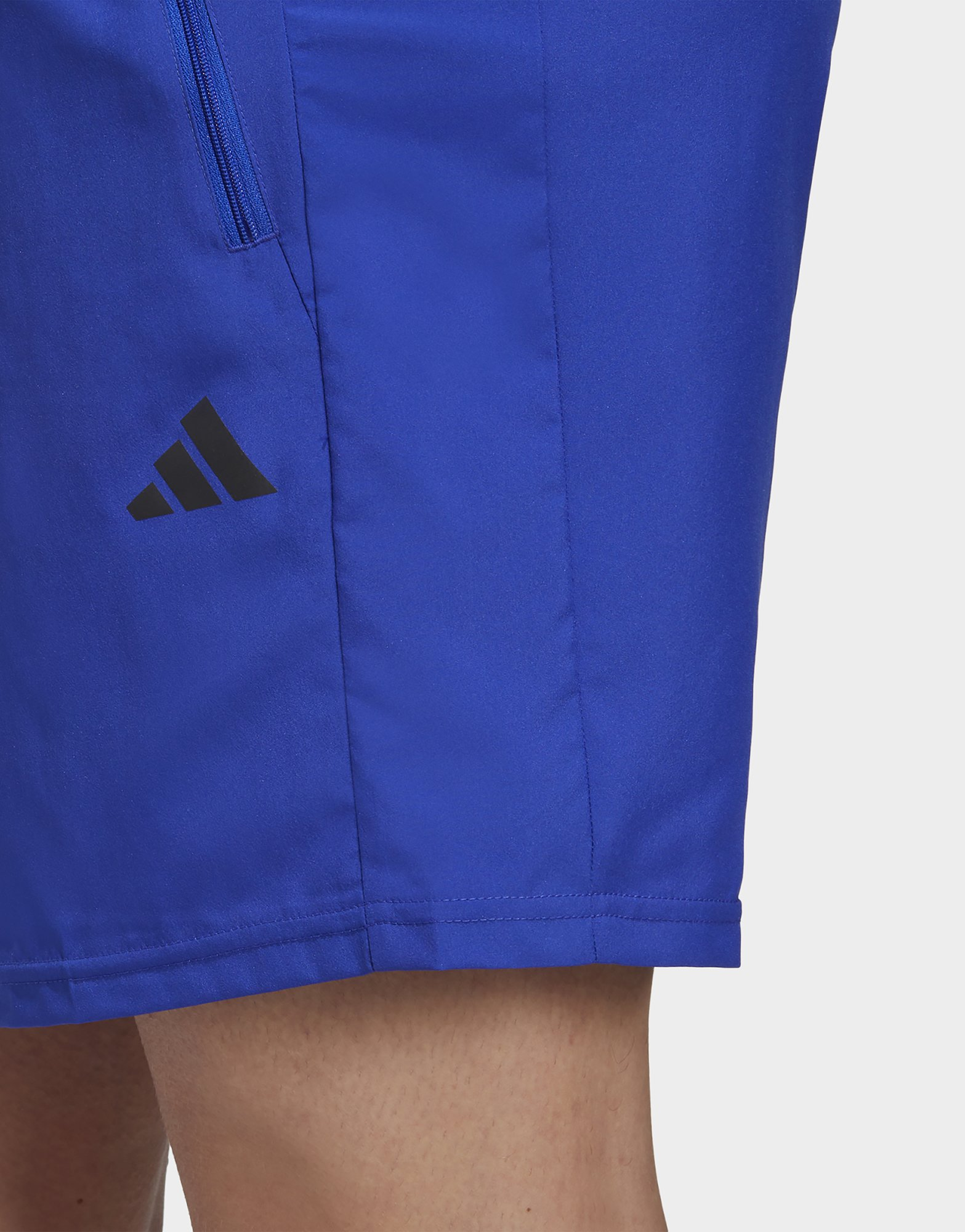 adidas Short d'entraînement en toile Train Essentials