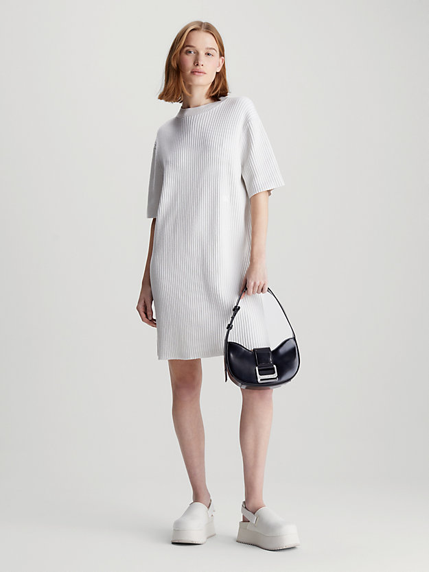 Vestido de malha canelada de algodão com modelagem solta