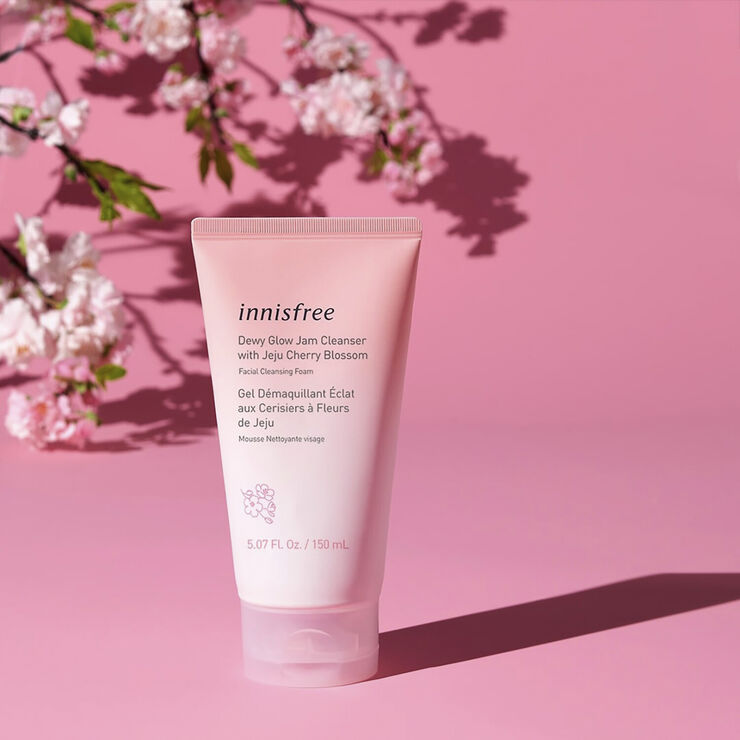 Innisfree Dewy Glow Jam Cleanser - with Jeju Cherry Blossom