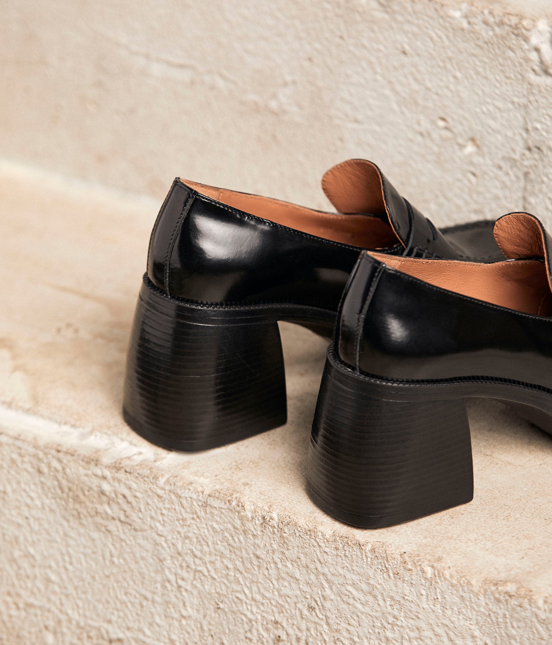 Mocassins noirs plateforme Anouch