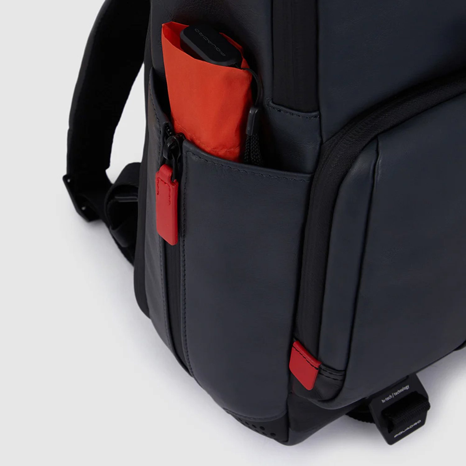 Piquadro Urban Fast-check Laptop and Ipad Backpack black