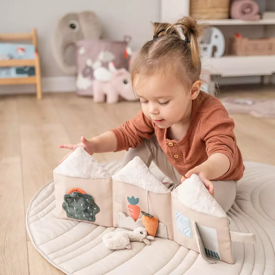 Done by Deer™ Lalees Haus Stoffbuch Lalee, sand