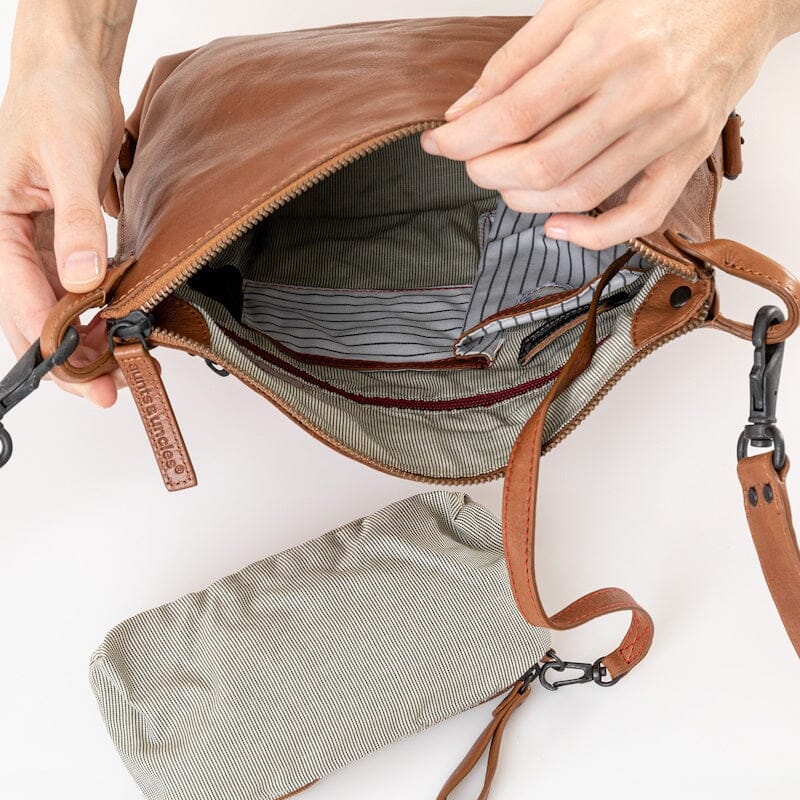 Aunts & Uncles Grandma's Luxury Club Mrs.Chocolate Cookie Shoulderbag Caramel