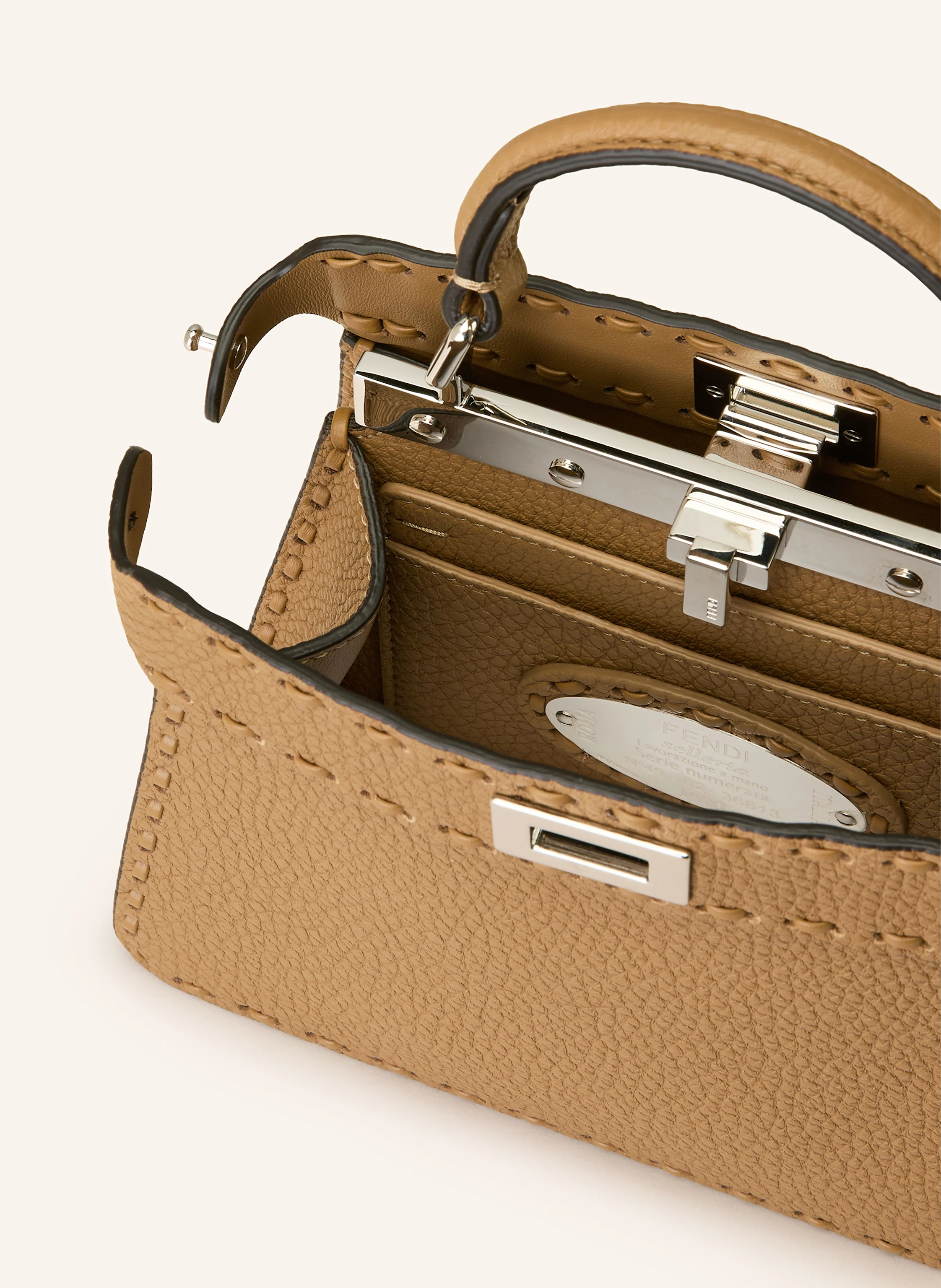 FENDI Handtasche PEEKABOO ISEEU