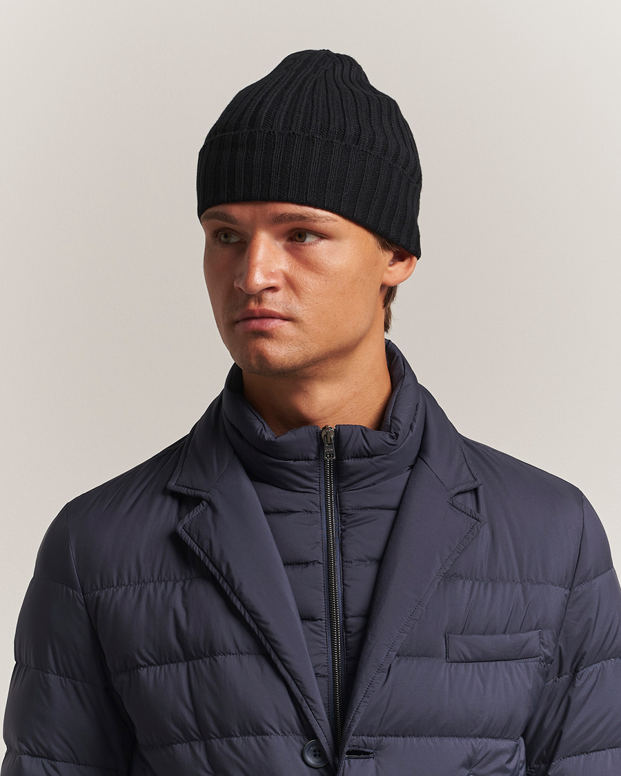 Piacenza Cashmere Ribbed Cashmere Beanie Black