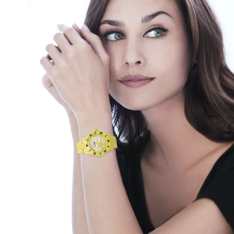 Montre femme bracelet plastique