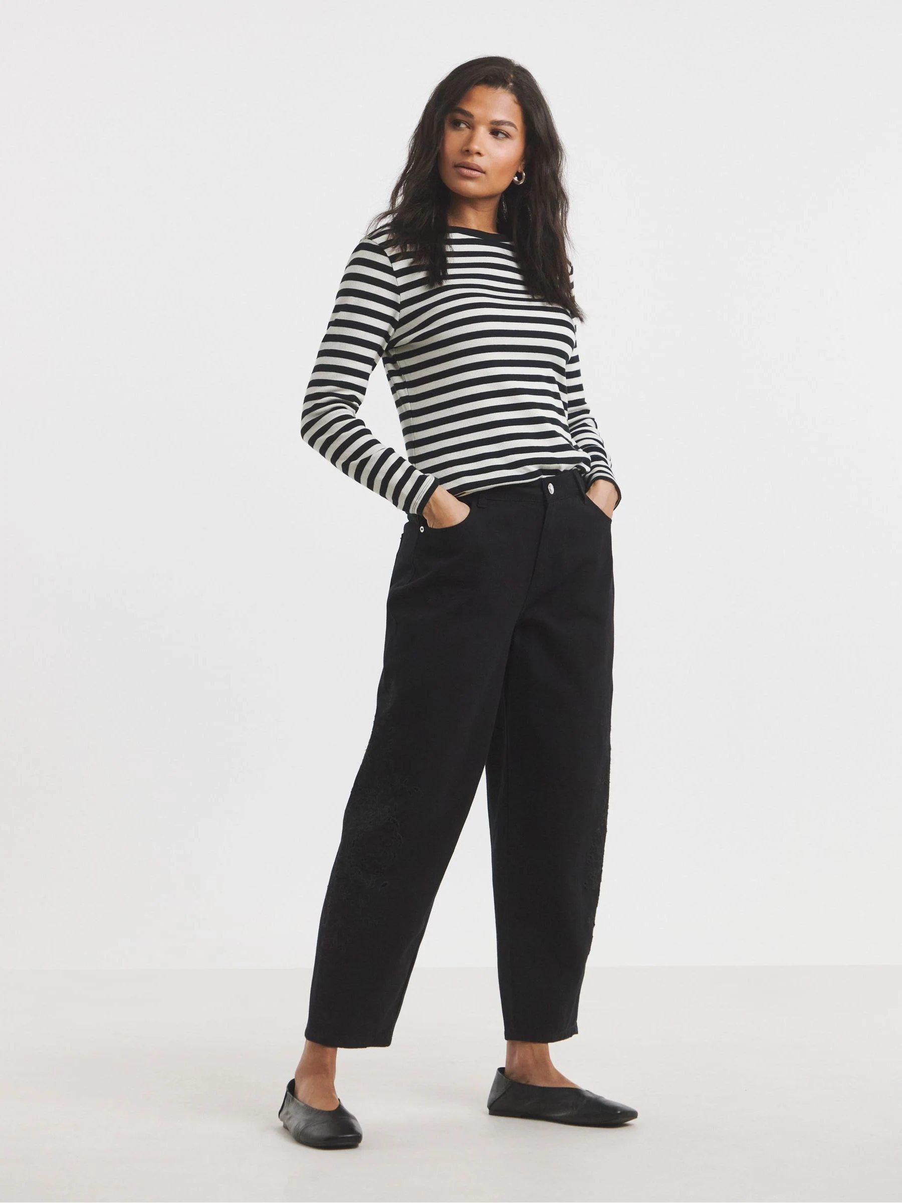 Zwart - Simply Be Broderie Barrel 100% Cotton Jeans