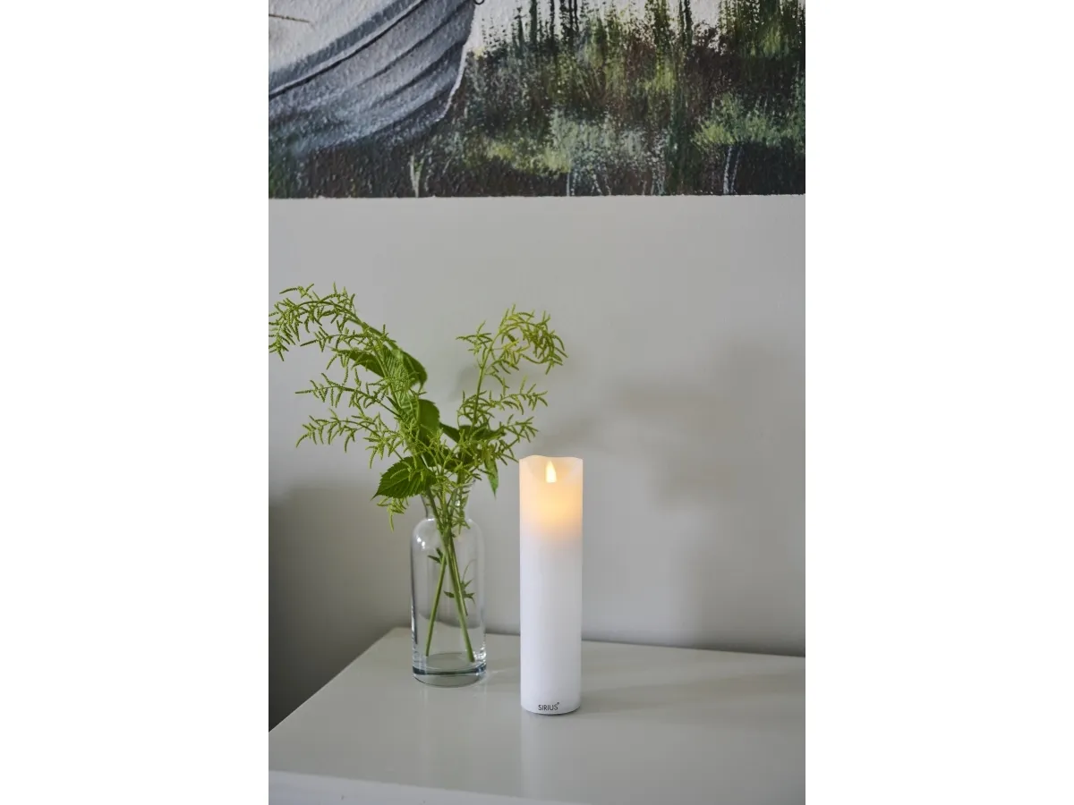 Sirius Sara Genopladelig, Ø5xH20cm, hvid