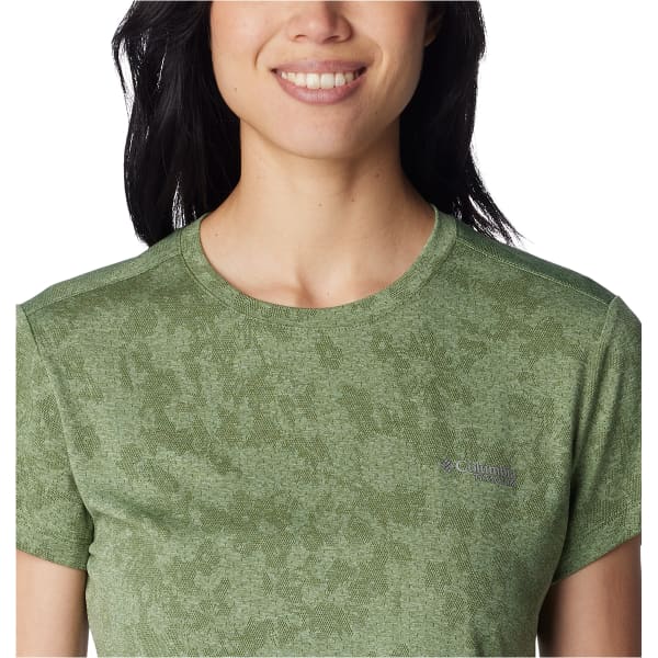 T-shirt randonnée COLUMBIA W BLUEBIRD CANYON SHORT SLEEVE CREW SAGE LEAF POPFLORID JAQUARD