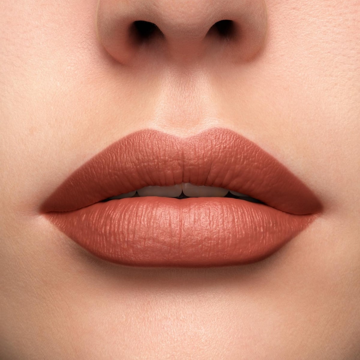 LANCÔME L'Absolu Rouge Drama Matte Rouge à Lèvres Mat Poudré – Tenue &  Confort Longue Durée
