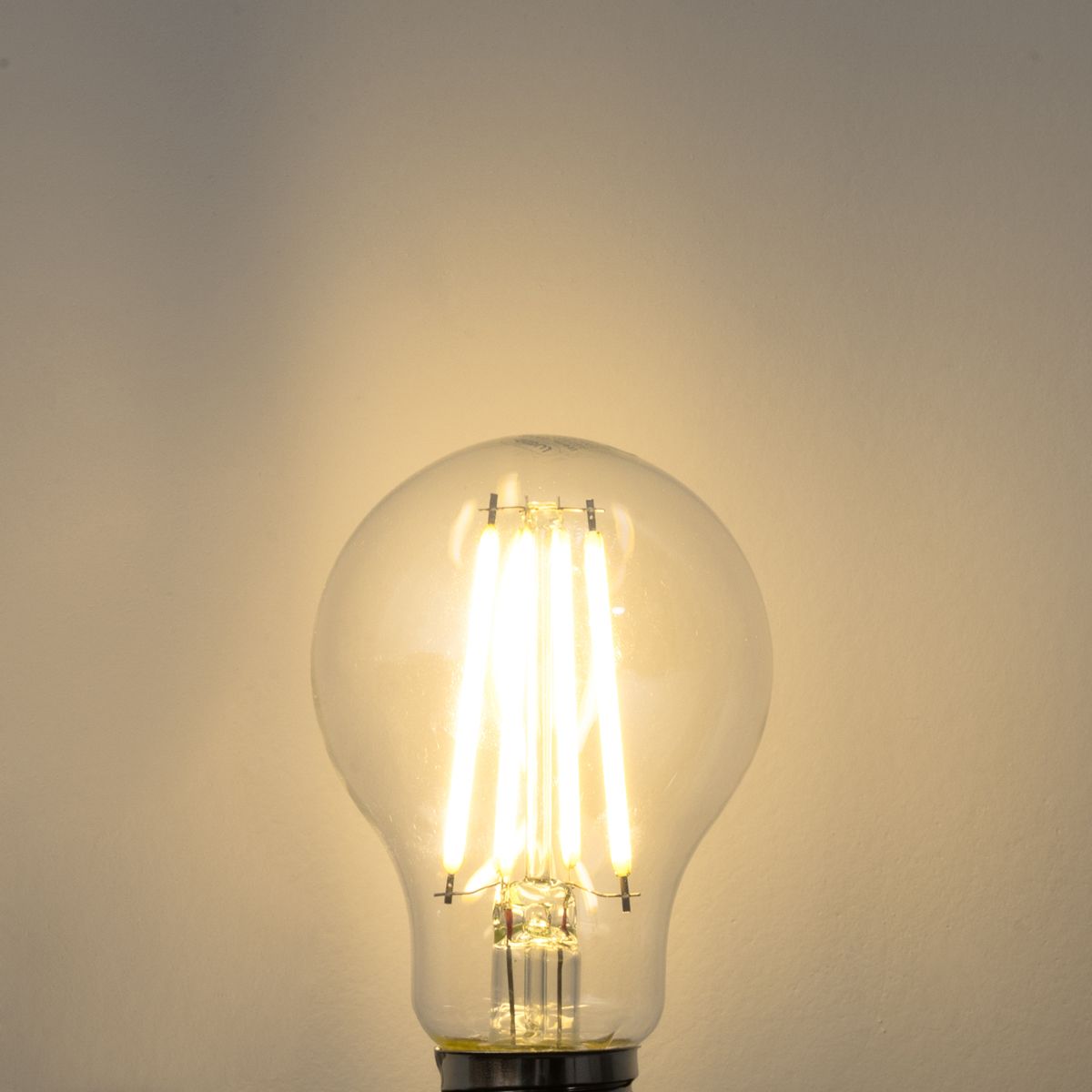 E27 dimbare LED lamp A60 helder 7.2W 1521 lm 3000K