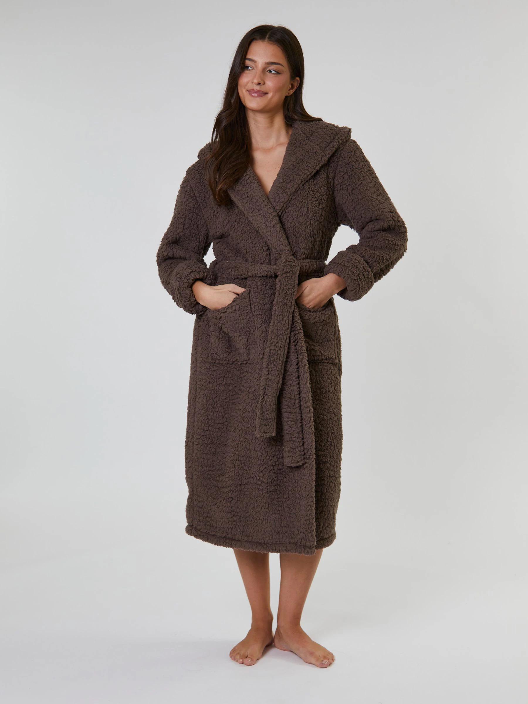 Bruin - Loungeable Chunky Sherpa Hooded Midaxi Robe