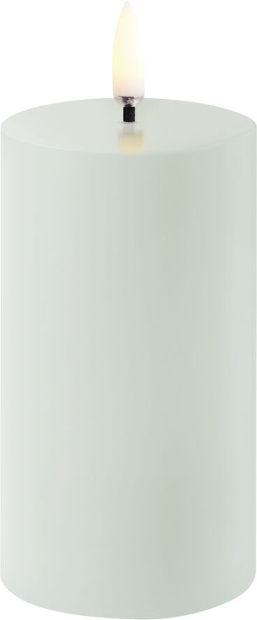 Uyuni LED pillar candle, Dusty Green, Smooth, 5,8x22 cm Dusty green