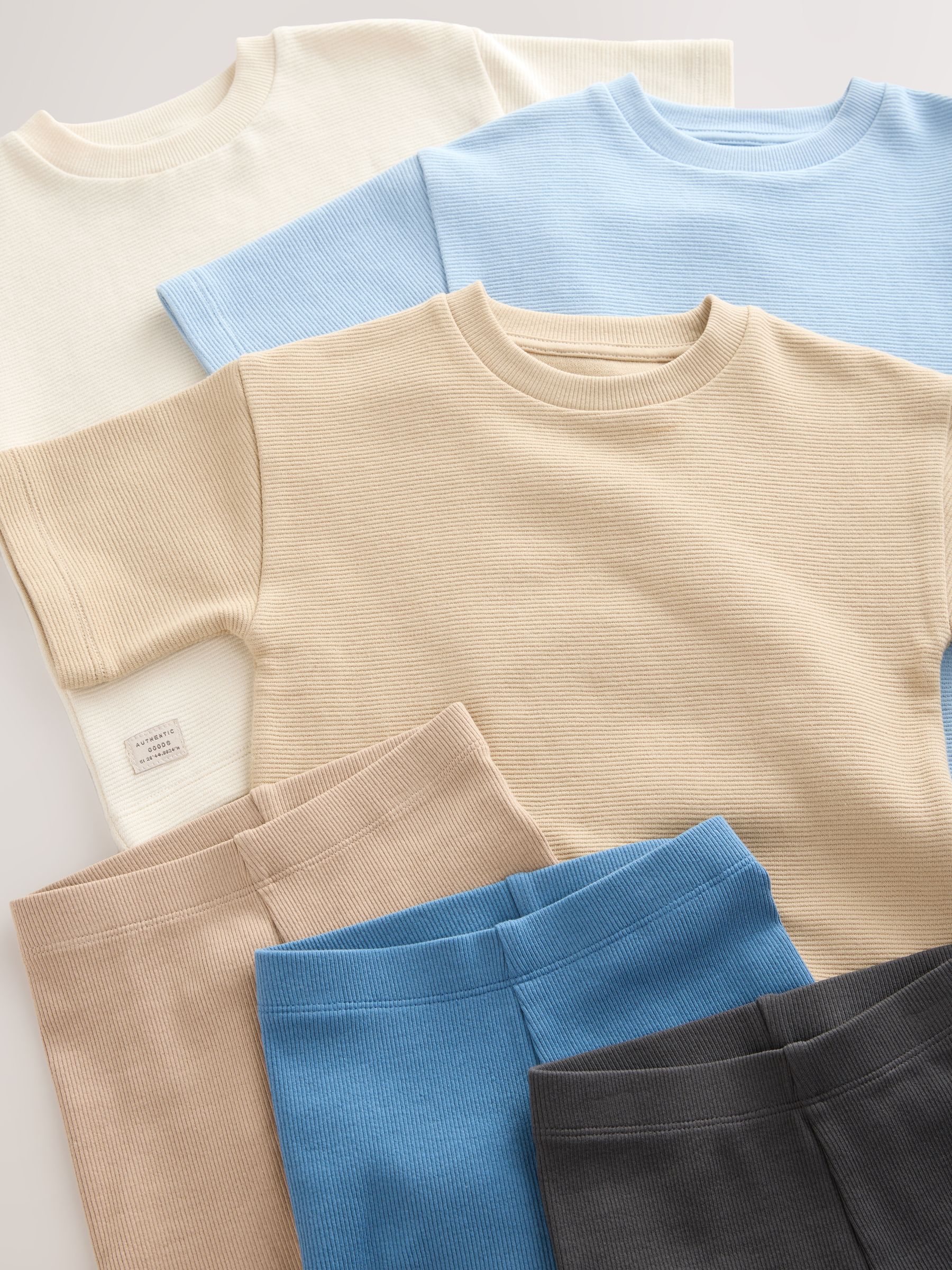 Neutraal - Set van 3 T-shirts met textuur en korte mouwen & fietsbroeken (3mnd-7jr)