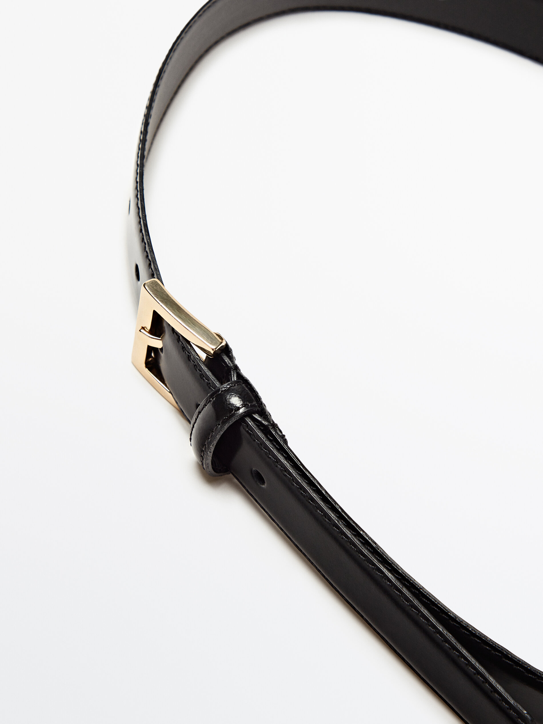 Cinto de couro com fivela quadrada - PRETO