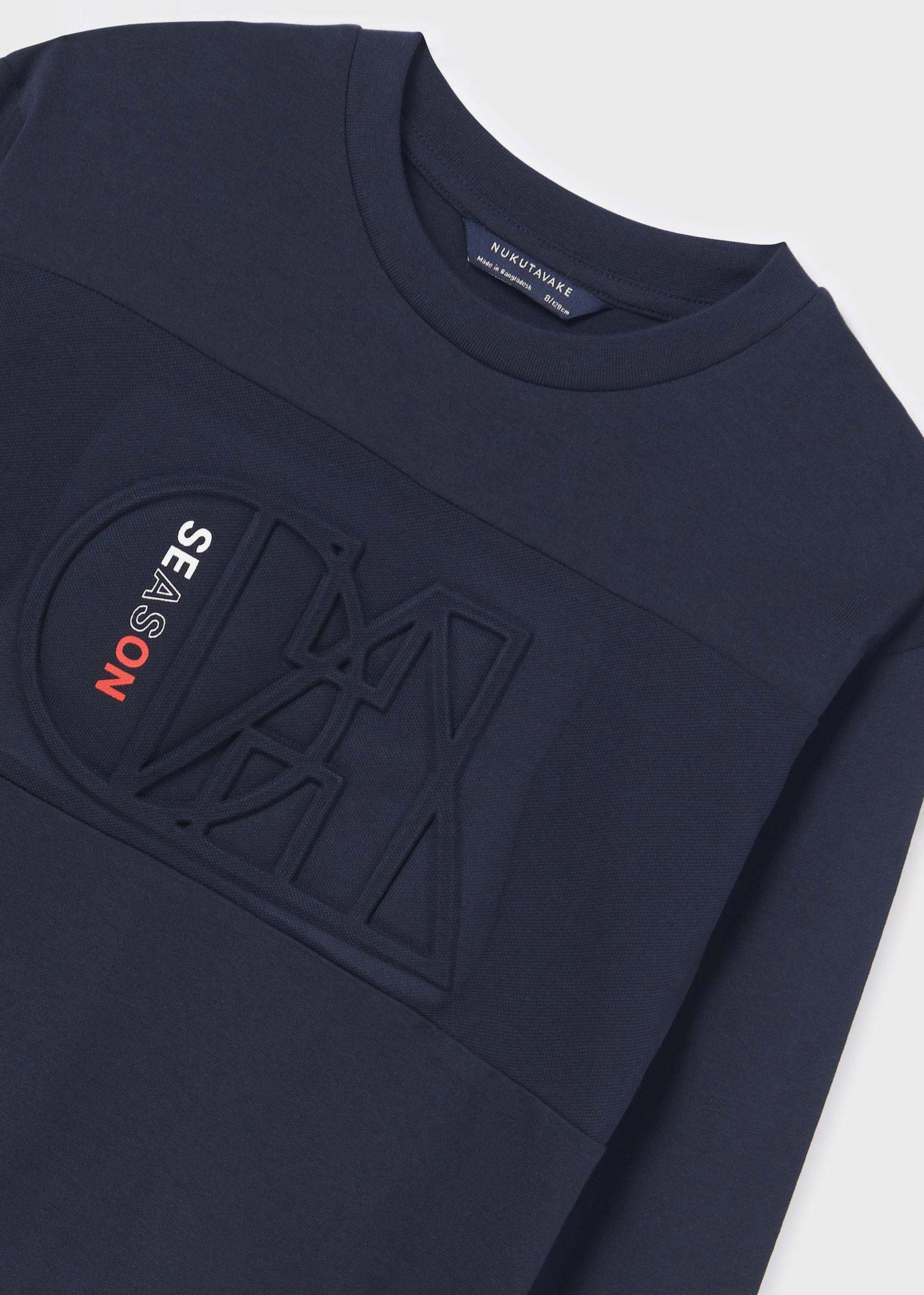 Camiseta Better Cotton com estampa em relevo para meninos