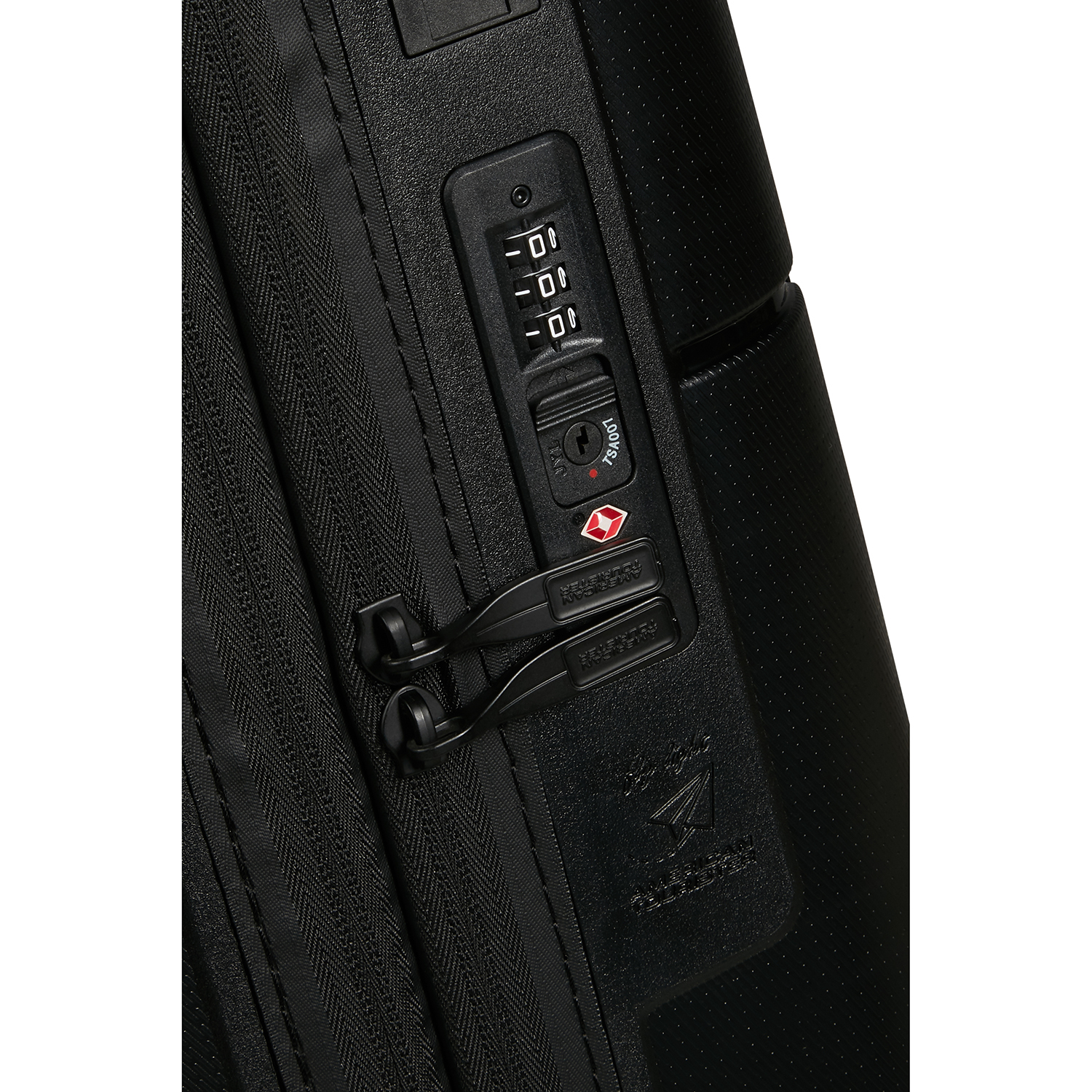 American Tourister Dashpop Spinner 55 Exp true black