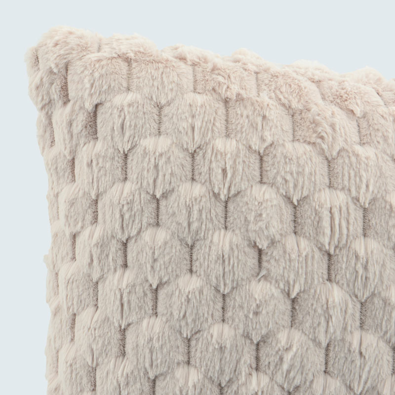 Coussin imitation fourrure 'Ida'