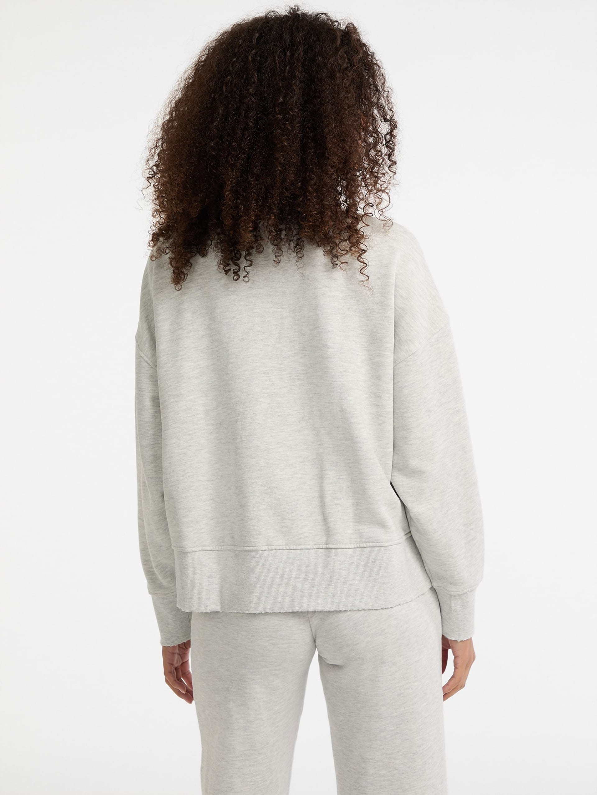 Suéter GUESS Originals Eco Distressed Baker Crewneck